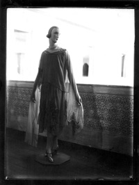 man-ray-mannequin-on-balcony